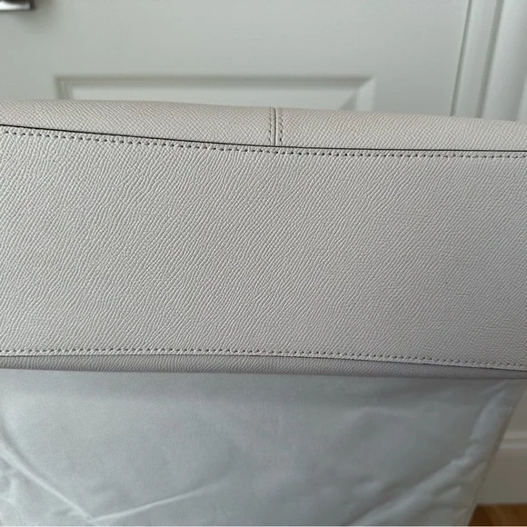 Coach Zip Top Tote in white (gold / chalk) #4454 - Picture 4 of 8